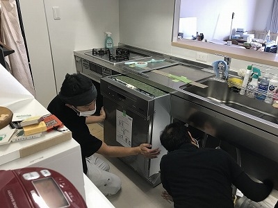 ミーレ食洗機　メーカーキッチンへ施工