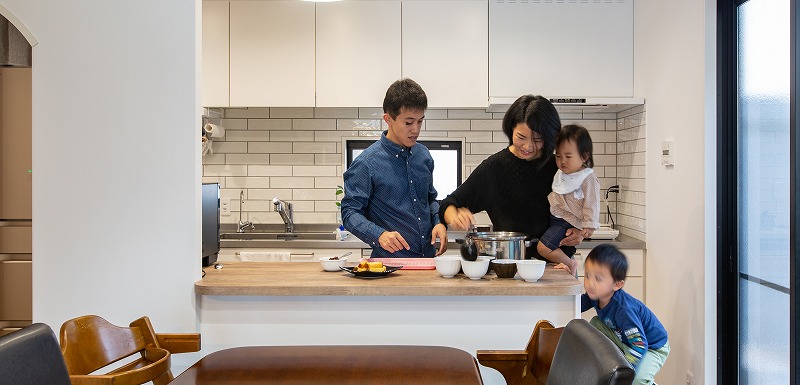 愛知県刈谷市S様邸 戸建てリノベ『子どもとおやつ作り、友人とパーティ。キッチンカンターから広がる暮らし』